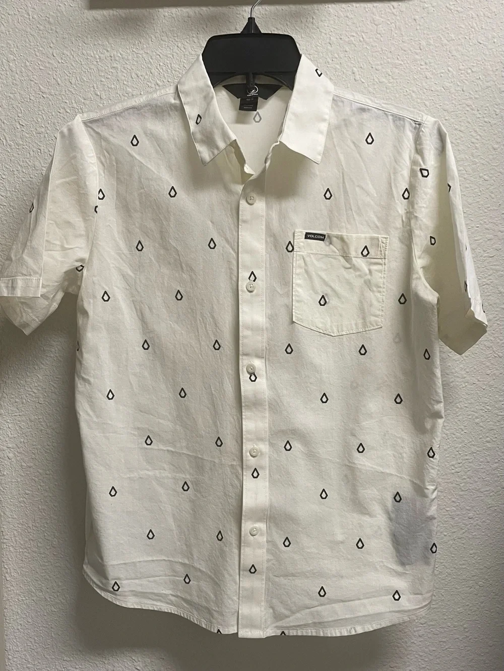 Volcom Boys Diamond Print Short Sleeve Button-Up Shirt — Size L